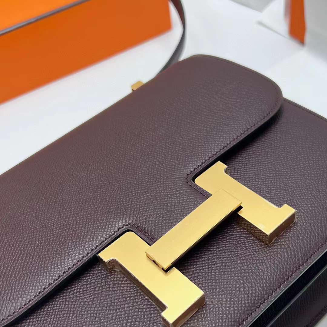 Hermès（爱马仕）Constance 空姐包 Epsom 0G 马鞍红 金扣 24cm 全手工蜡线缝制 Ghw