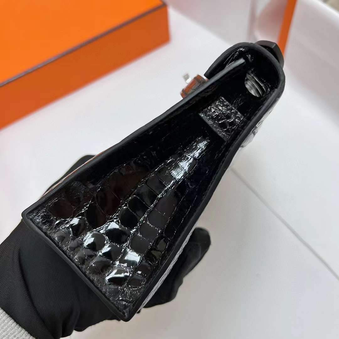 Hermès（爱马仕）Mini Kelly Pochette 亮面美洲鳄鱼 Shiny alligator crocodile ck89 黑色 银扣 22cm 全手工蜡线缝制 Phw