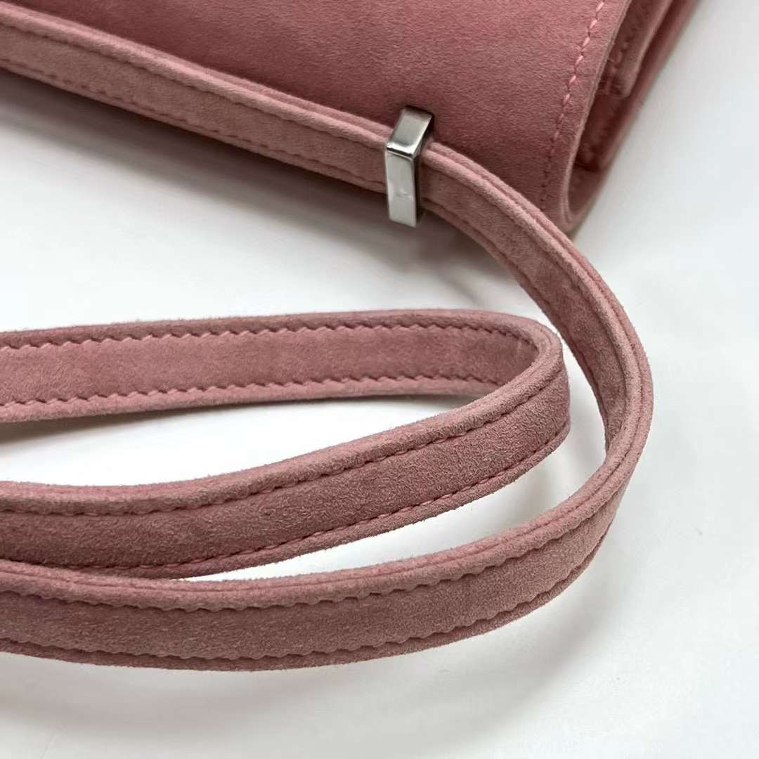 Hermès（爱马仕）Constance 空姐包 Suede 进口麂皮 干玫瑰粉 银扣 19cm 全手工蜡线缝制 Phw