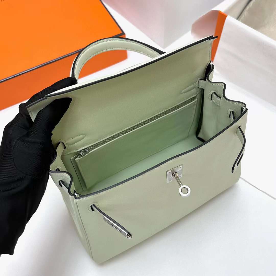 Hermès（爱马仕）Kelly 凯莉包 Swift 0S  银扣 25cm 全手工蜡线缝制 Phw