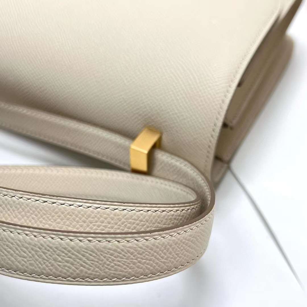 Hermès（爱马仕）Constance 空姐包 Epsom Ck10 奶昔白 金扣 24cm 全手工蜡线缝制 Ghw