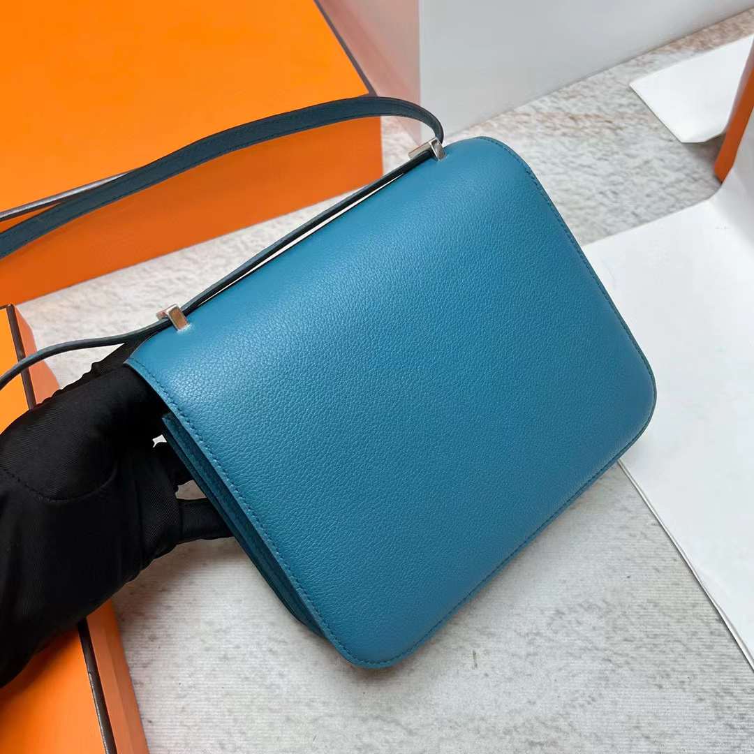 Hermès（爱马仕）Constance 康斯坦斯 Evercolor W0 博斯普鲁斯蓝 银扣 19cm 全手工蜡线缝制 Phw