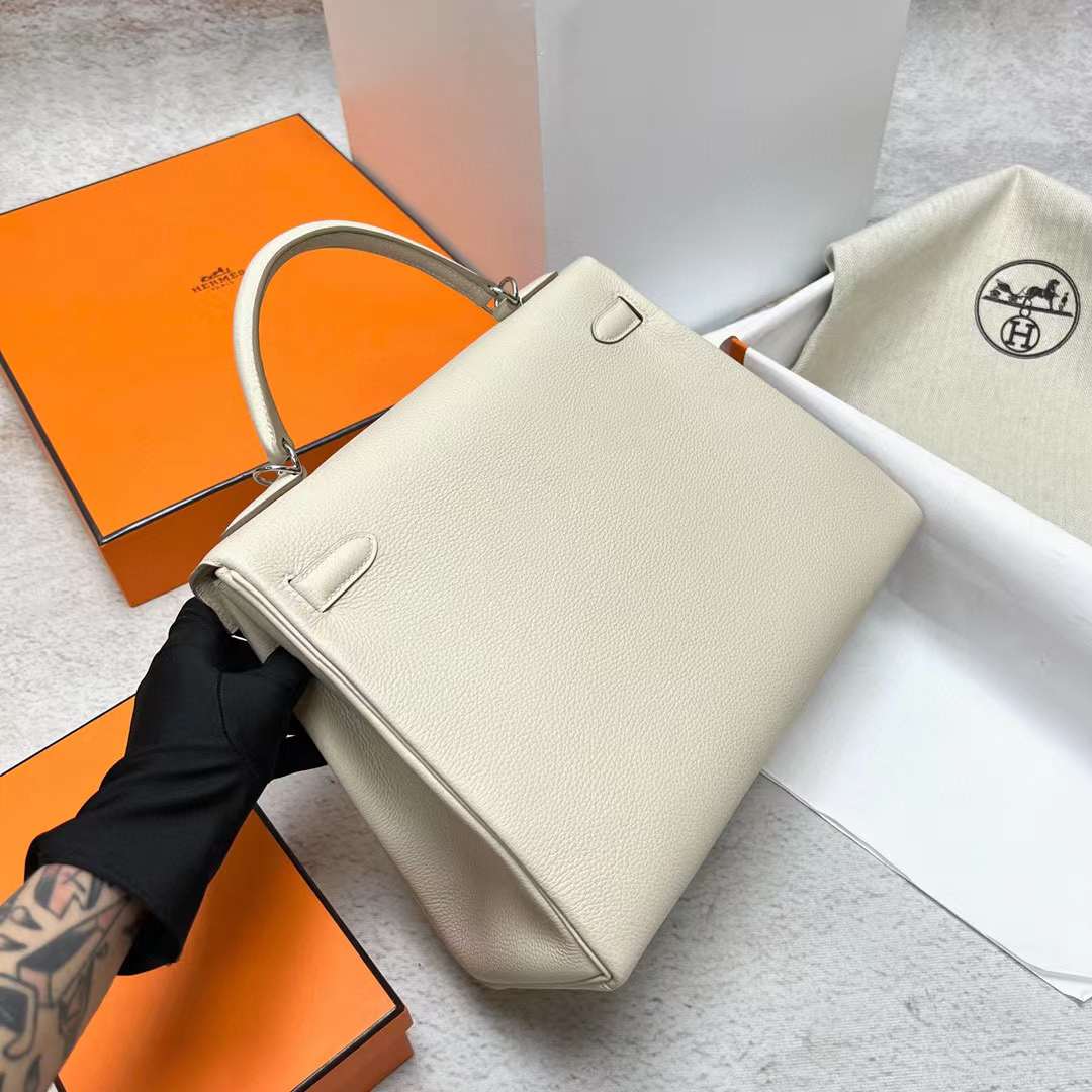 Hermès（爱马仕）Kelly Togo 御用原厂顶级小牛皮 Ck10 奶昔白 银扣 32cm 全手工蜡线缝制 Phw
