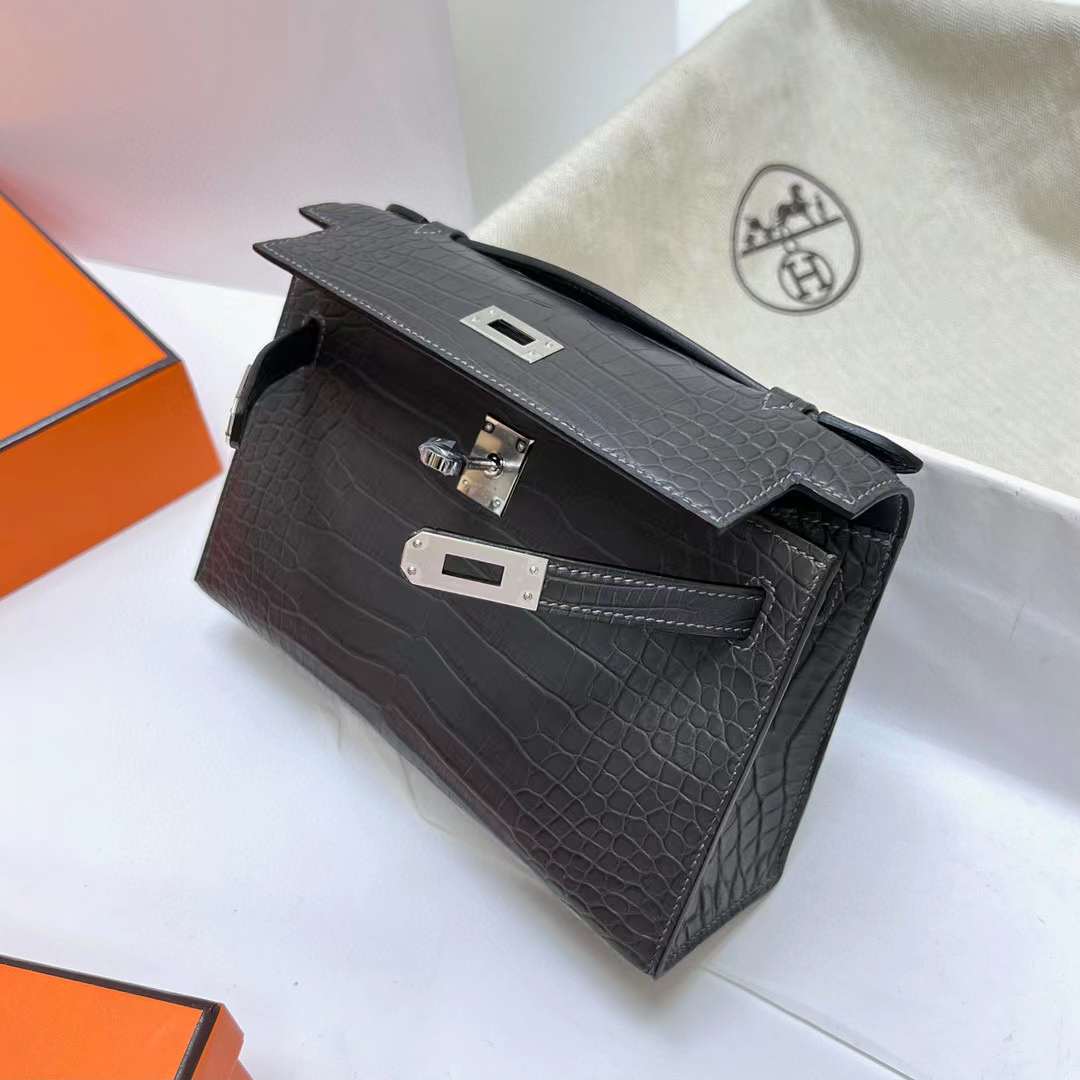 Hermès（爱马仕）Mini Kelly Pochette 雾面美洲鳄鱼 Matte Alligator Crocodile Ck88 石墨灰 银扣 22cm Phw