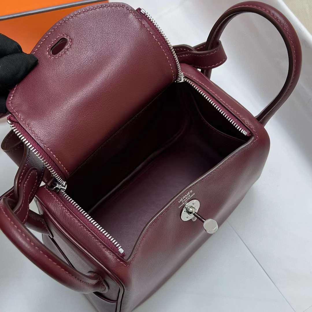 Hermès（爱马仕）Mini Lindy 迷你琳迪包 Swift Ck55 爱马仕红 银扣 19cm 全手工蜡线缝制 Phw