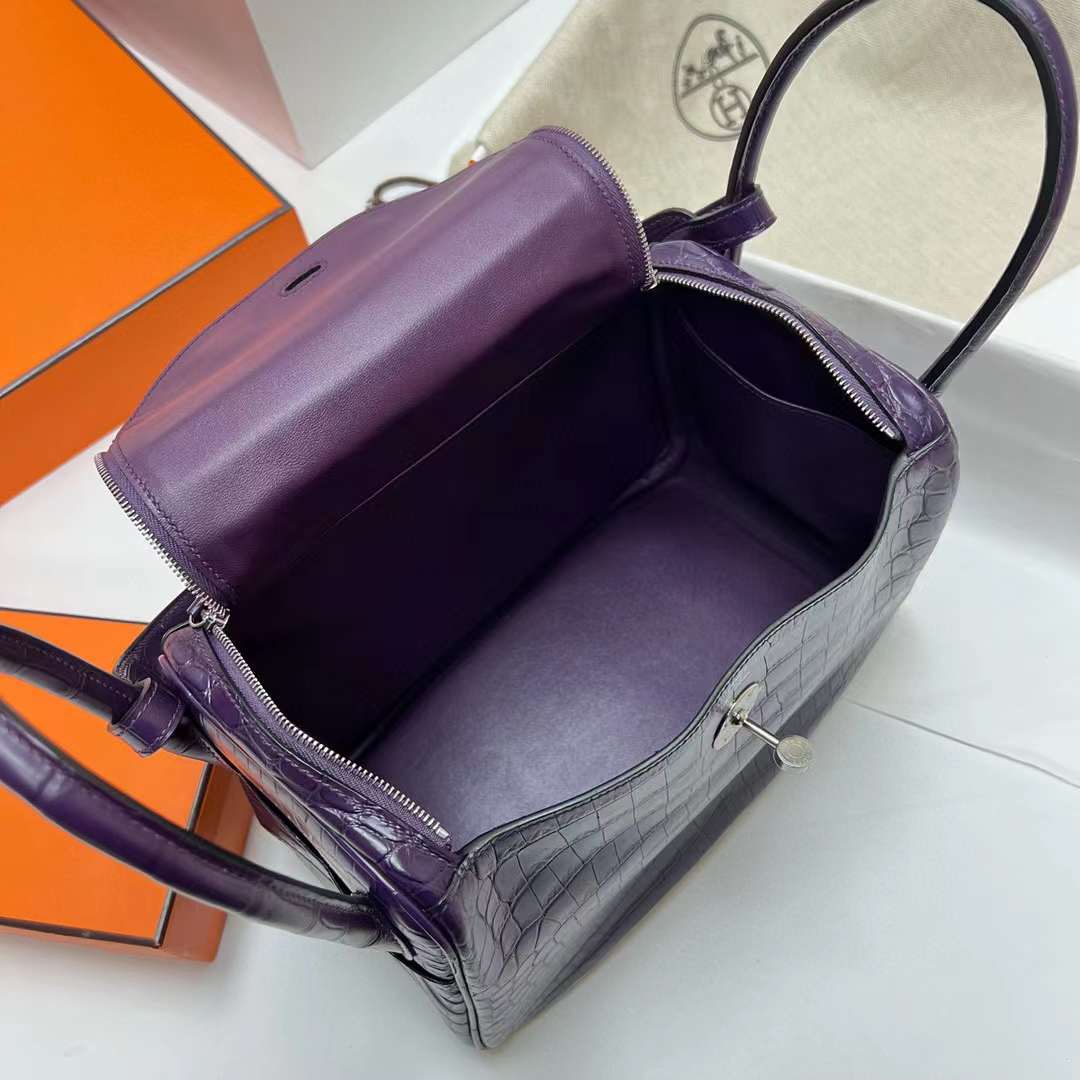 Hermès（爱马仕）Lindy 琳迪包 雾面尼罗鳄鱼 Matte Nilo Crocodile Ck95 葡萄紫 银扣 26cm 全手工蜡线缝制 Phw