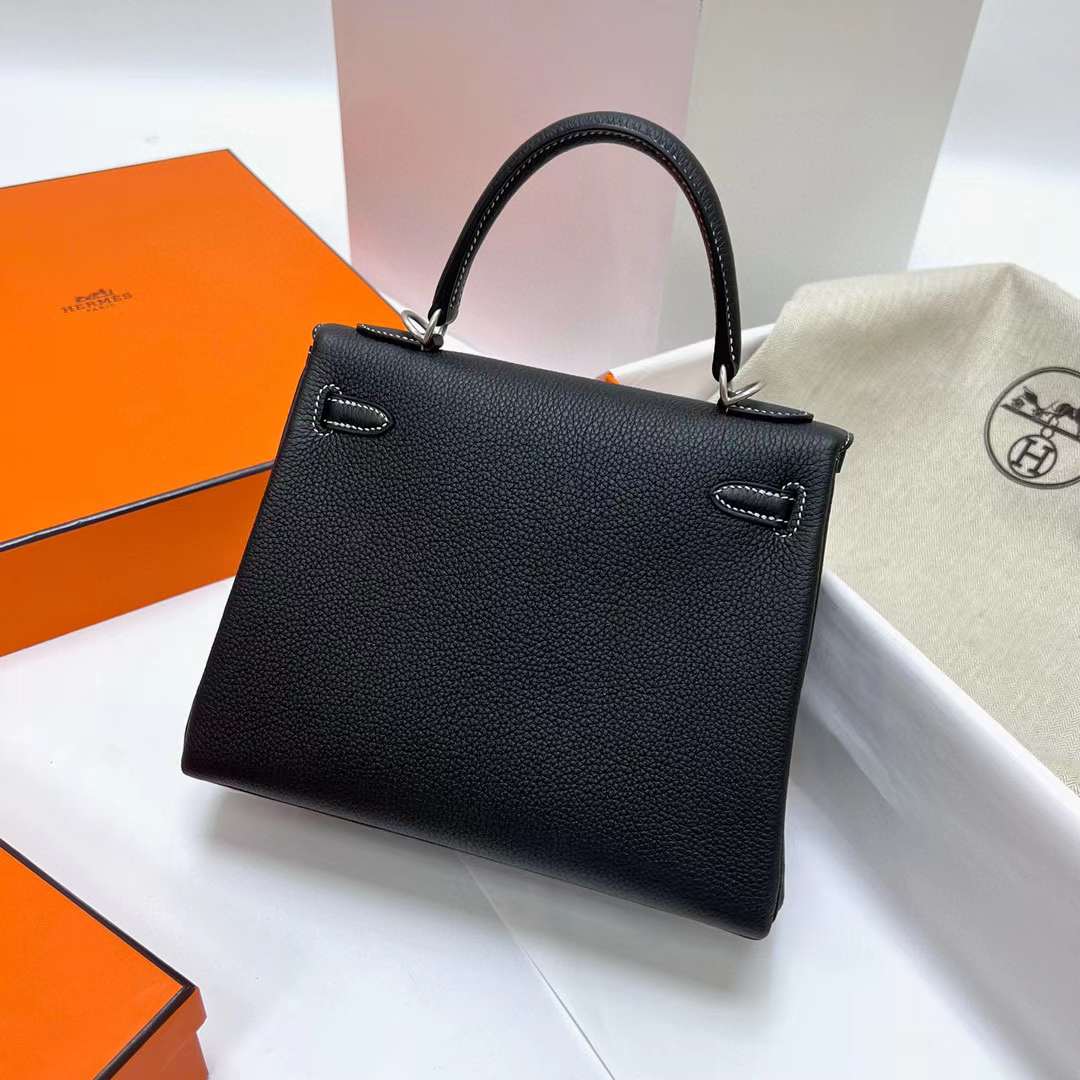 Hermès（爱马仕）Kelly 凯莉包 Togo皮 Ck89 黑色 磨砂银扣 25cm 全手工蜡线缝制 Mphw