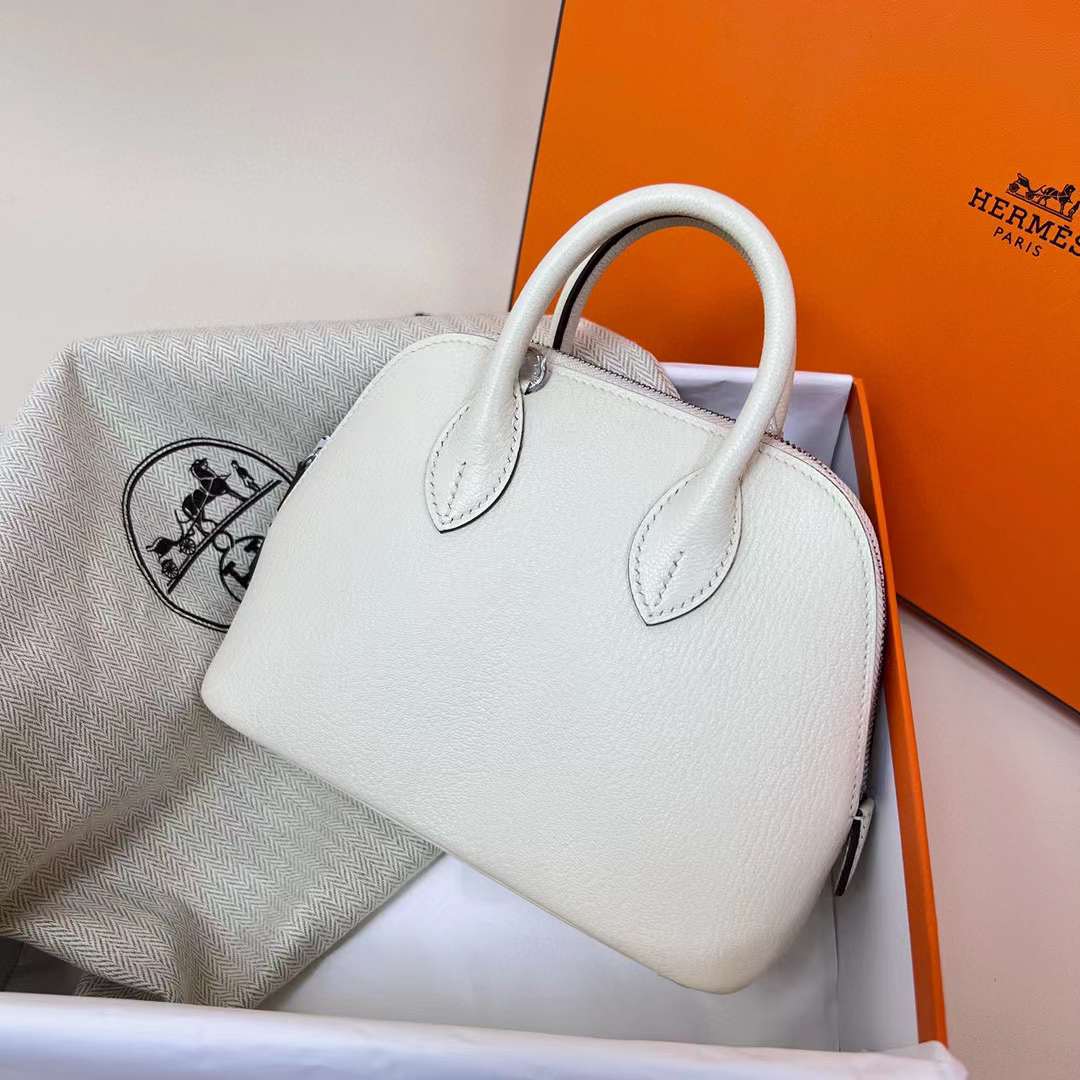 Hermès（爱马仕）Mini Bolide 迷你保龄球包 Chevre 山羊皮 i2 奶油白 银扣 20cm 全手工蜡线缝制