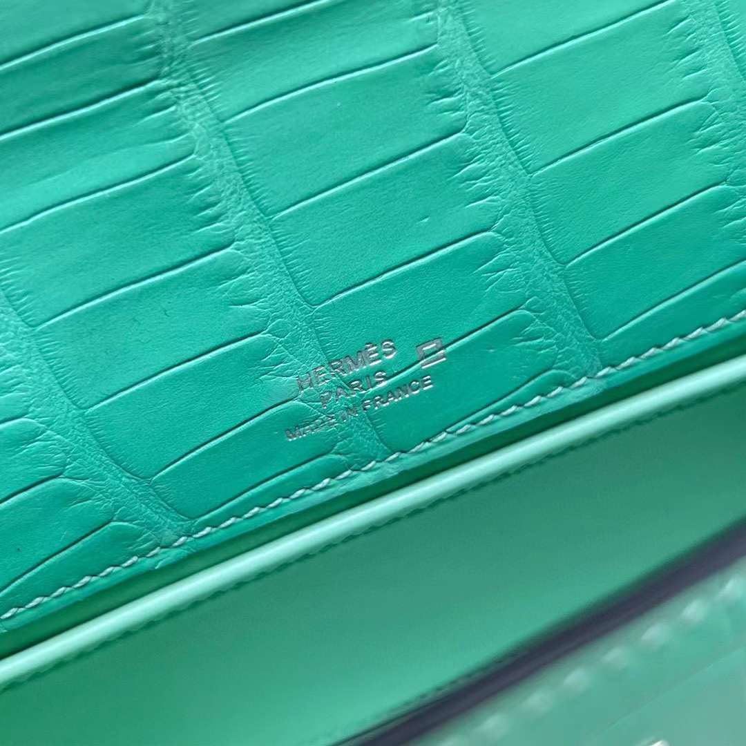 Hermès（爱马仕）Mini Kelly Pochette 雾面美洲鳄鱼 Matte Alligator Crocodile 6W 薄荷绿 银扣 22cm Phw
