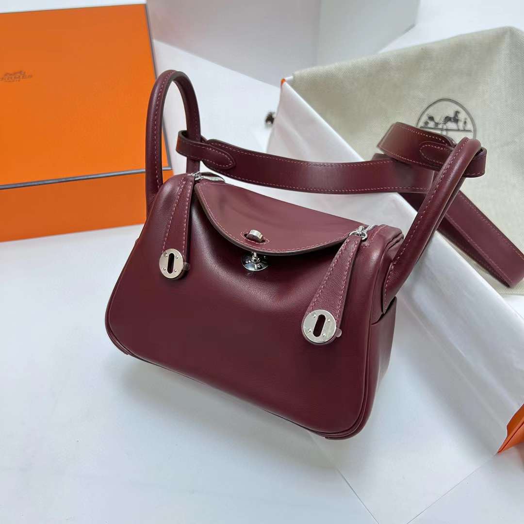 Hermès（爱马仕）Mini Lindy 迷你琳迪包 Swift Ck55 爱马仕红 银扣 19cm 全手工蜡线缝制 Phw