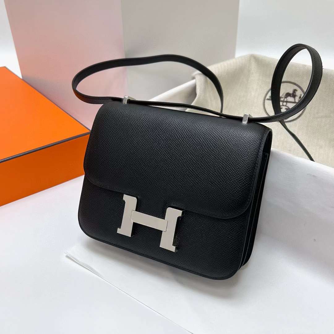 Hermès（爱马仕）Constance 空姐包 Epsom Ck89 黑色 银扣 19cm 全手工蜡线缝制 Phw