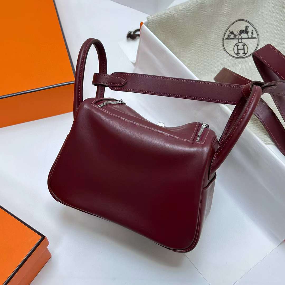 Hermès（爱马仕）Mini Lindy 迷你琳迪包 Swift Ck55 爱马仕红 银扣 19cm 全手工蜡线缝制 Phw
