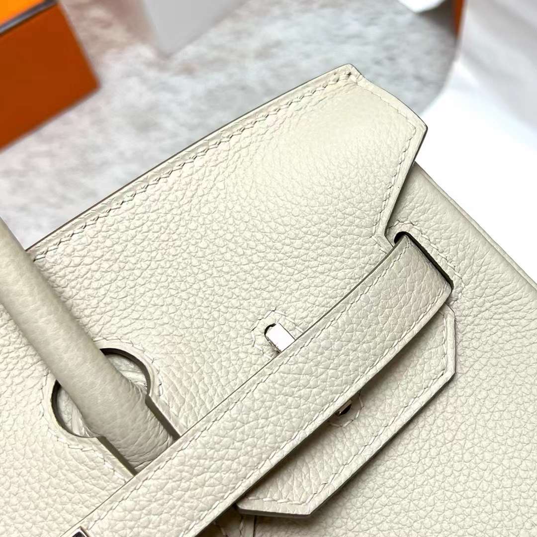 Hermès（爱马仕）Birkin 铂金包 Togo 御用原厂进口小牛皮 Ck10 奶昔白 玫瑰金扣 30cm 全手工蜡线缝制 Rghw
