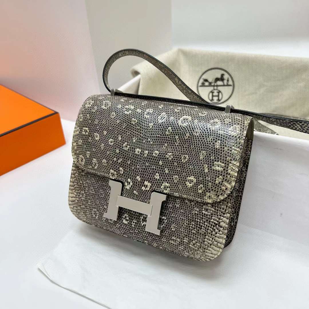 Hermès（爱马仕）Constance 康康 Lizard 进口蜥蜴皮 自然色 银扣 19cm 全手工蜡线缝制 Ghw