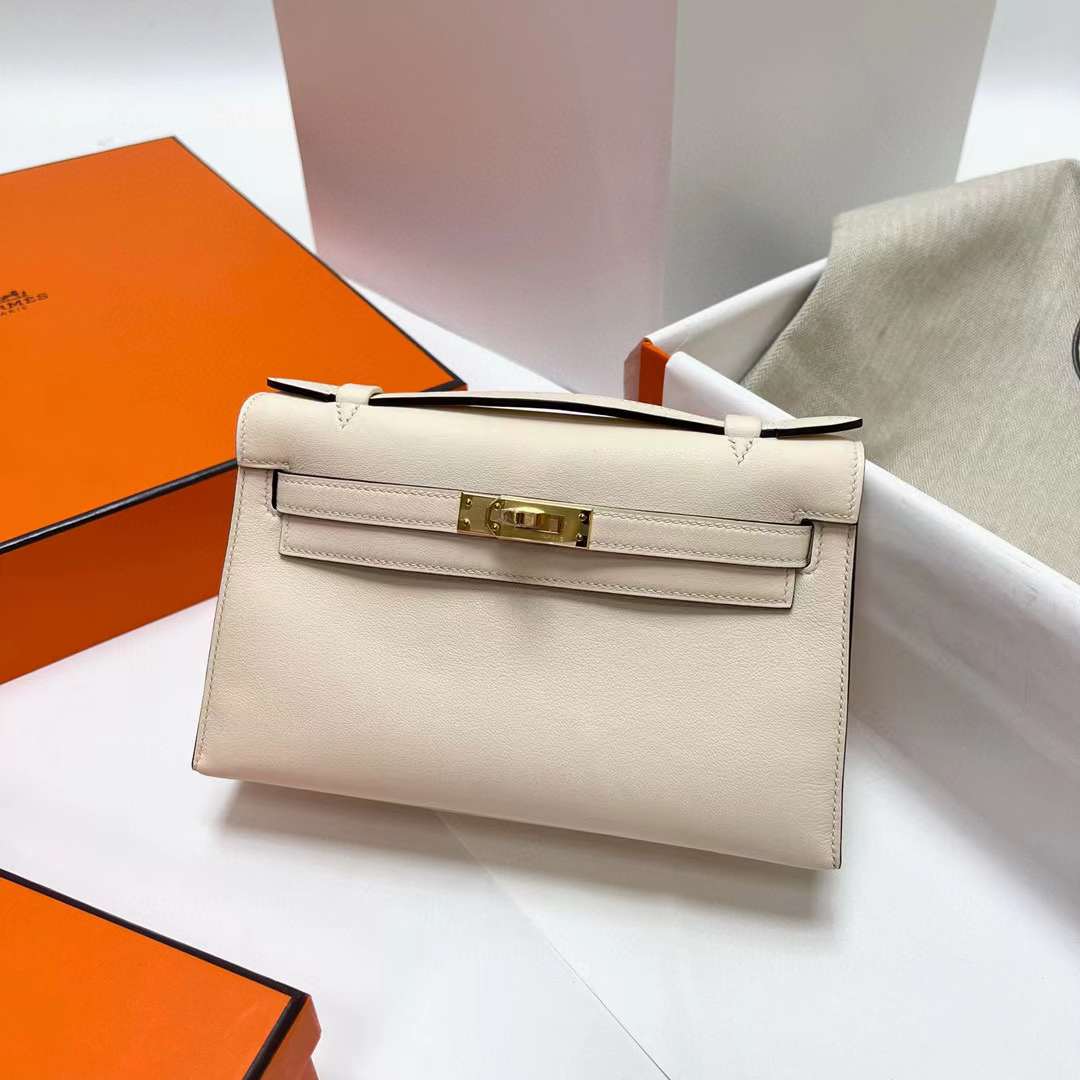 Hermès（爱马仕）Mini Kelly Pochette Swift i2 奶油白 金扣 22cm 全手工蜡线缝制 Ghw