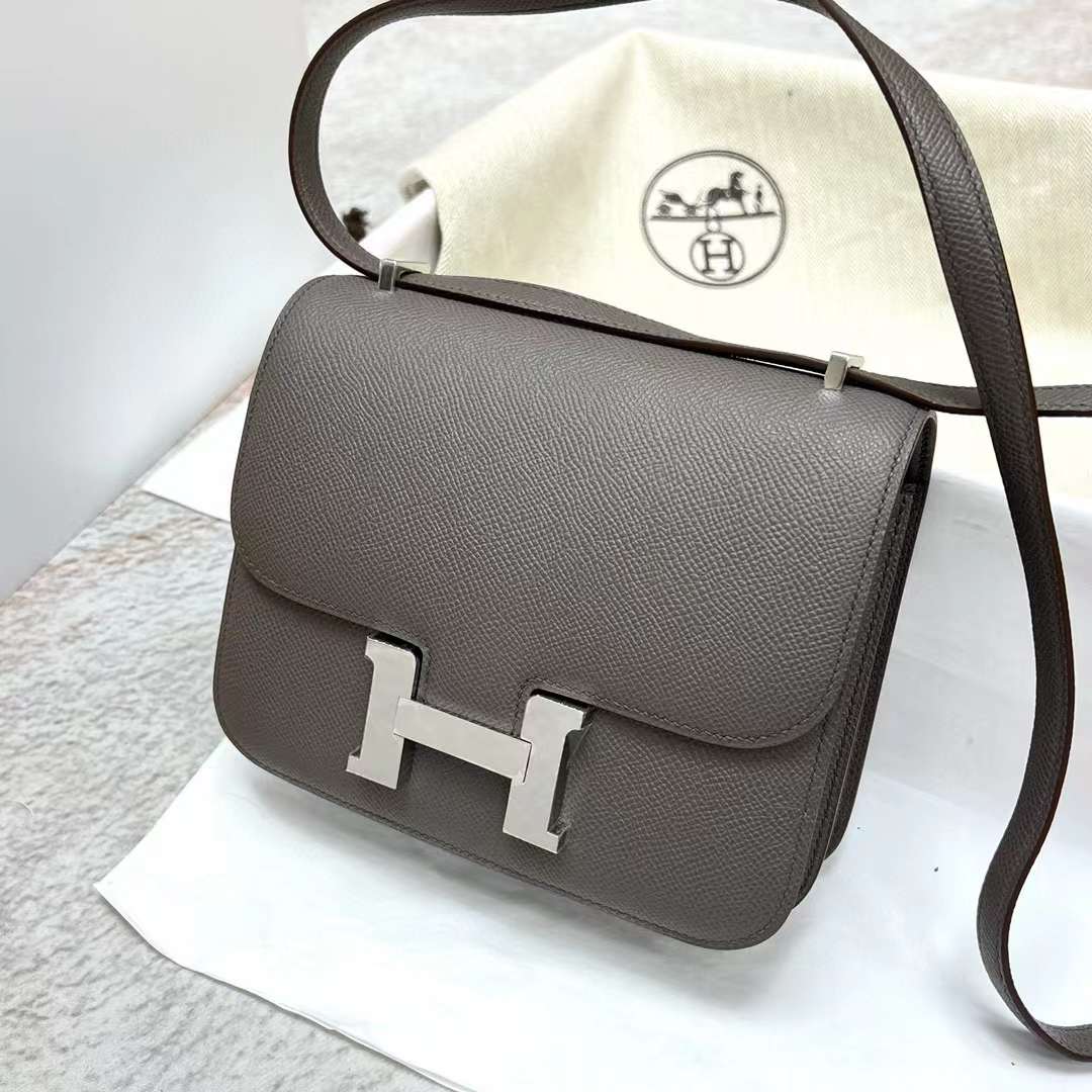 Hermès（爱马仕）Constance 康斯坦斯 Epsom 8F 锡器灰 银扣 19cm 全手工蜡线缝制 Phw