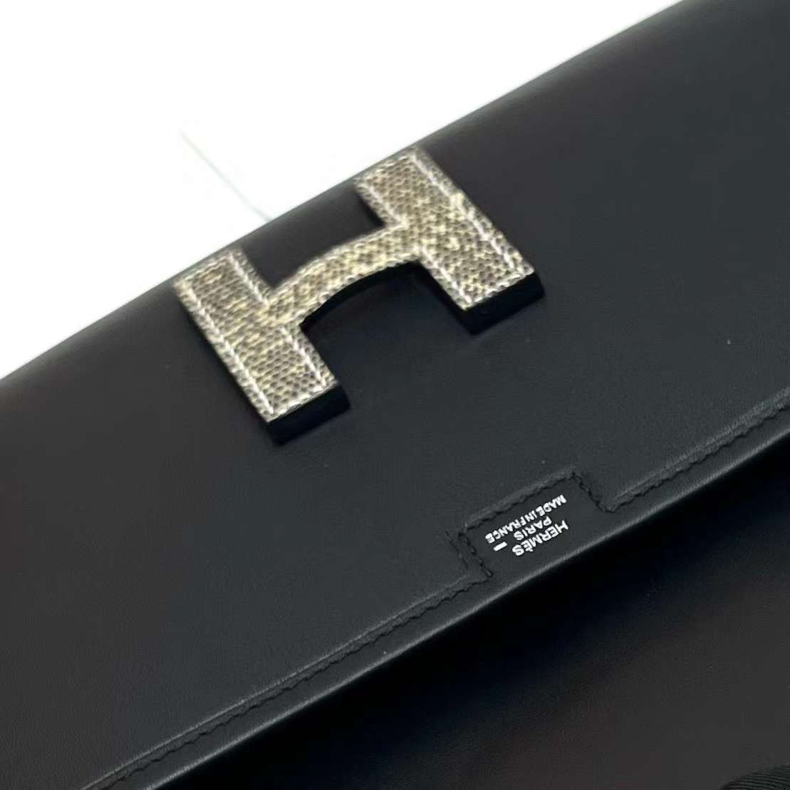 Hermès（爱马仕）Jige 手包 Swift Ck89 黑色 自然色蜥蜴扣 29cm 全手工蜡线缝制