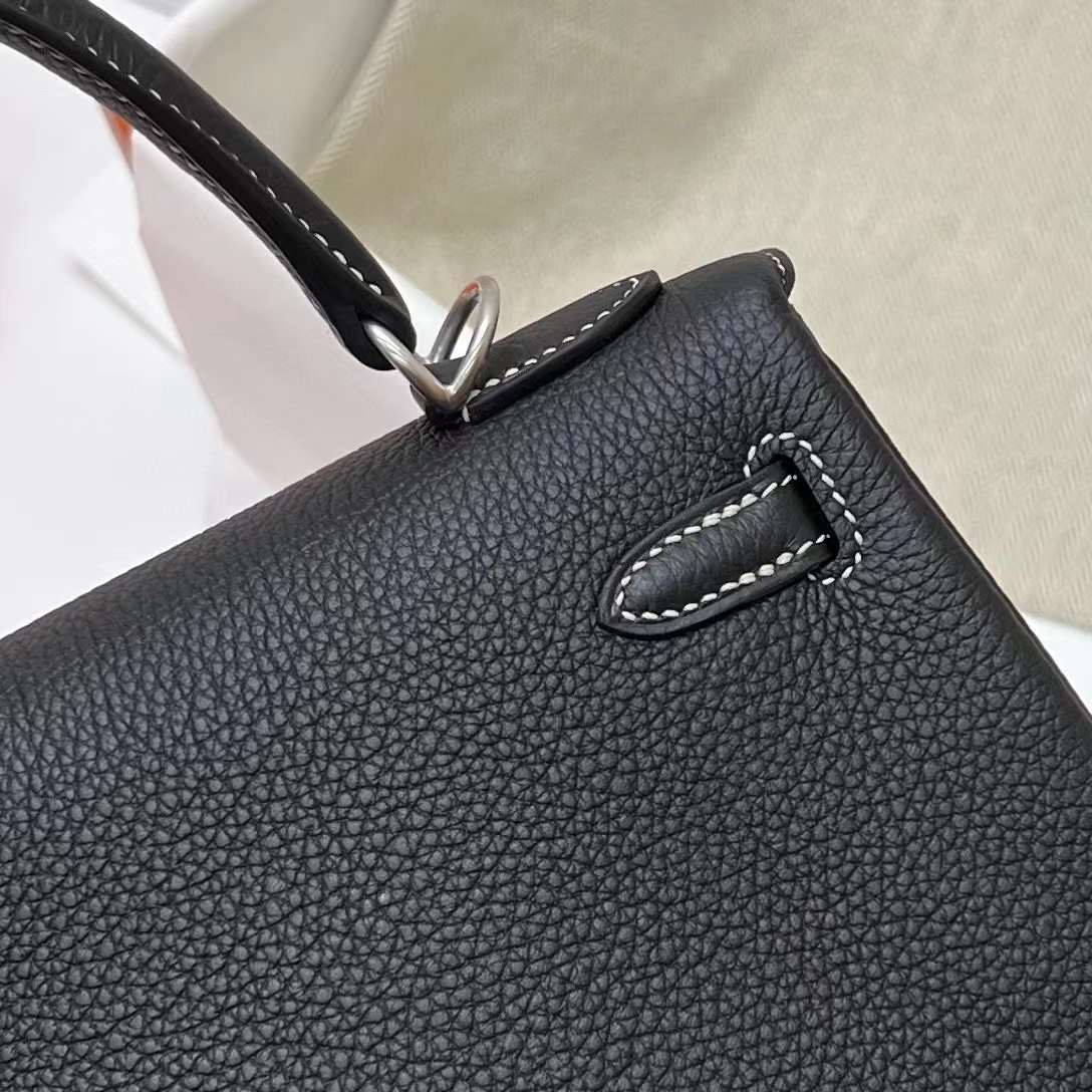 Hermès（爱马仕）Kelly 凯莉包 Togo皮 Ck89 黑色 磨砂银扣 25cm 全手工蜡线缝制 Mphw
