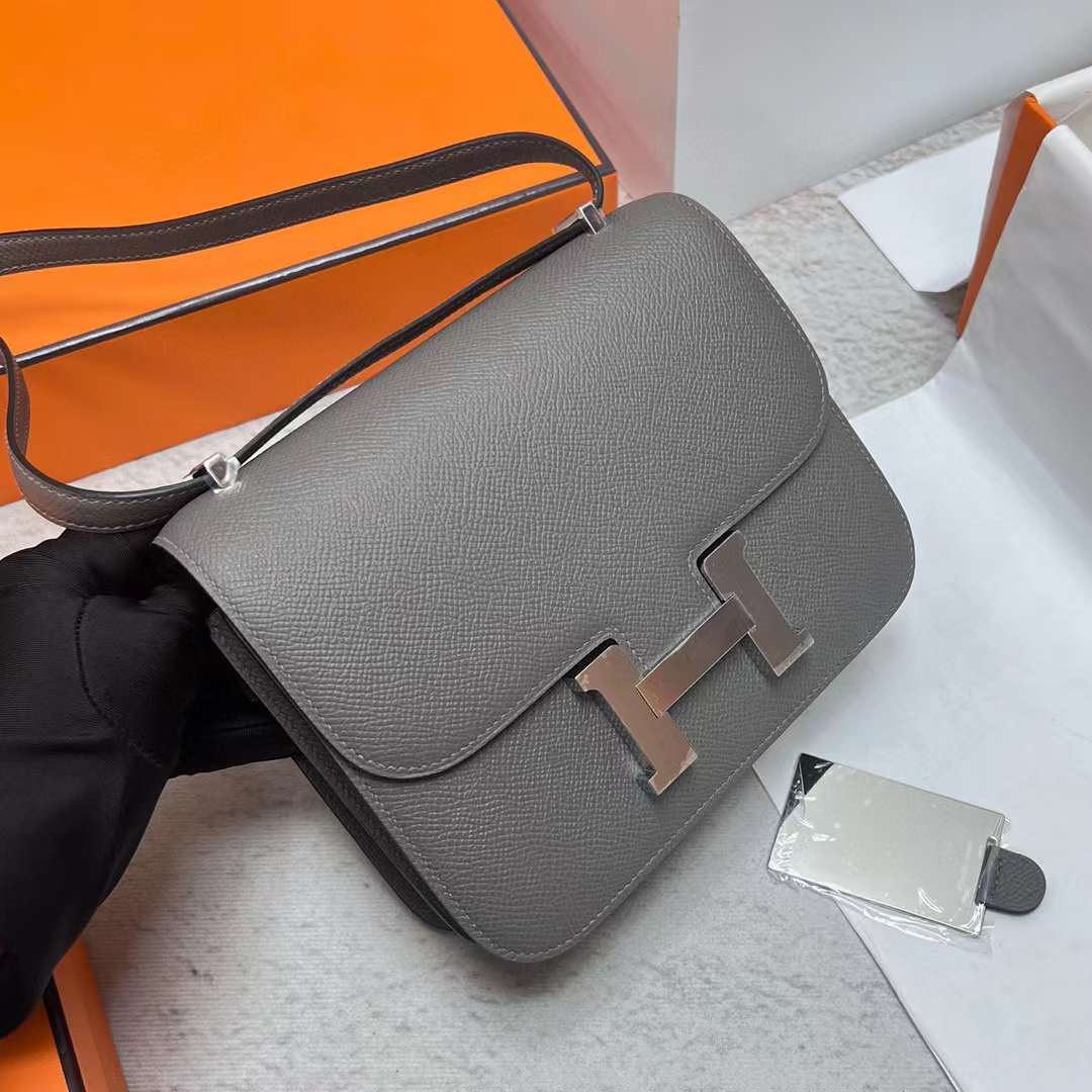 Hermès（爱马仕）Constance 康斯坦斯 19-1 Epsom 0L 积雨云灰 银扣 19cm 全手工蜡线缝制 Phw