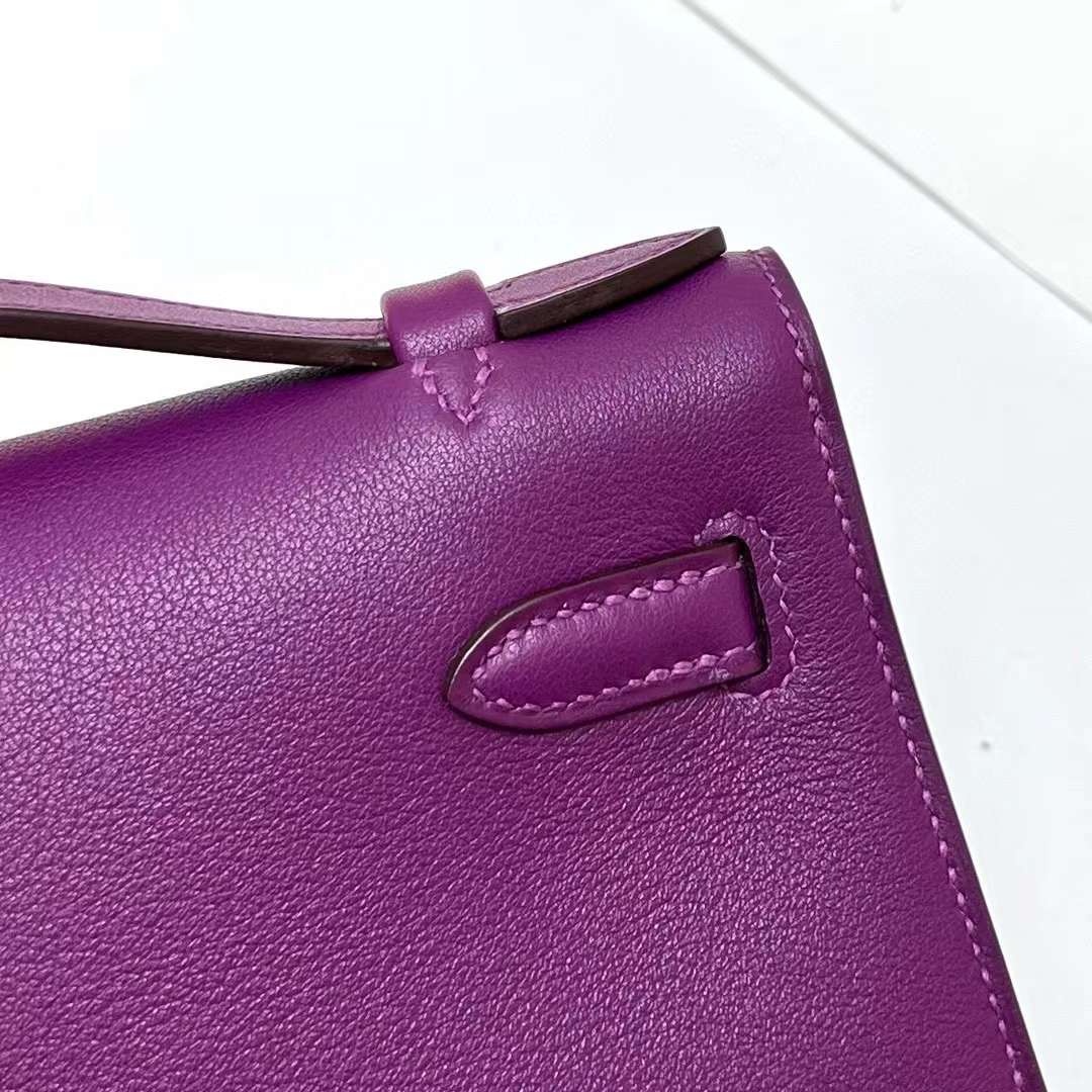 Hermès（爱马仕）Mini Kelly Pochette Swift P9 海葵紫 金扣 22cm 全手工蜡线缝制 Ghw