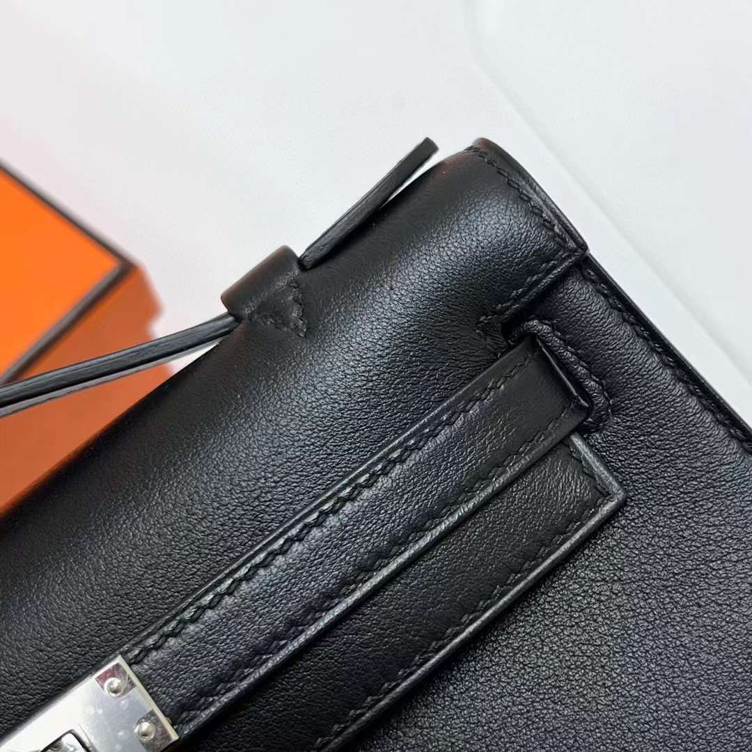 Hermès（爱马仕）Mini Kelly Pochette Swift Ck89 黑色 银扣 22cm 全手工蜡线缝制 Phw