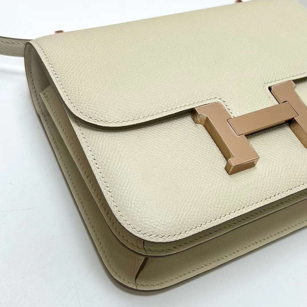 Hermès（爱马仕）Constance 空姐包 Epsom Ck10 奶昔白 玫瑰金扣 19cm 全手工蜡线缝制 Rghw