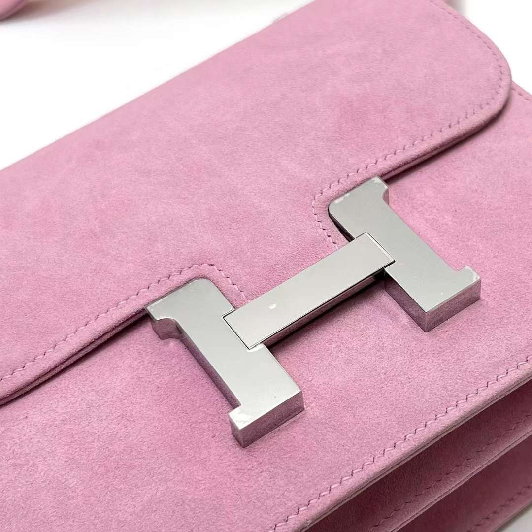 Hermès（爱马仕）Constance 空姐包 Suede 进口麂皮 玫瑰粉 银扣 19cm 全手工蜡线缝制 Phw