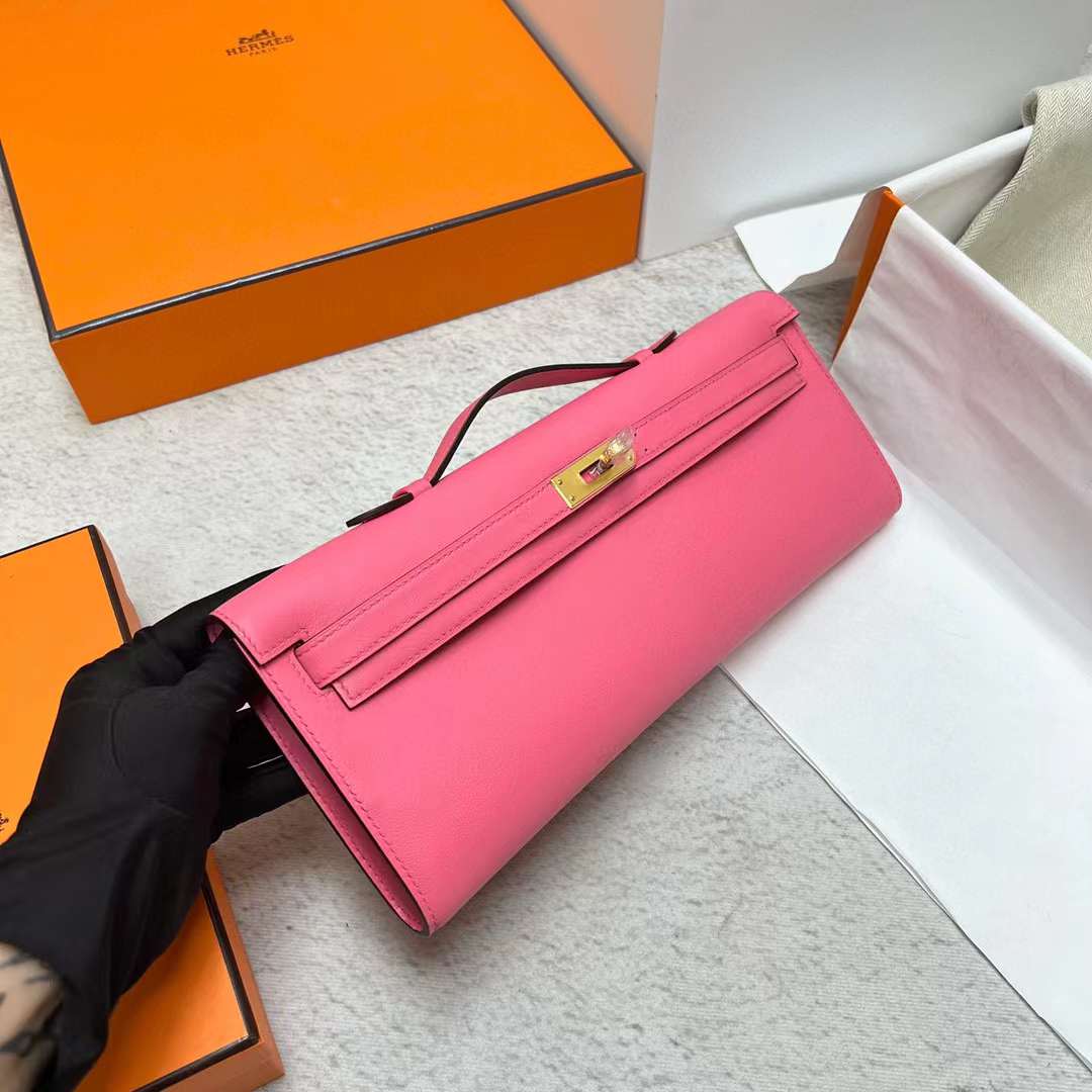 Hermès（爱马仕）Kelly cut Swift 8w 新唇膏粉 金扣 31cm 全手工蜡线缝制 Ghw