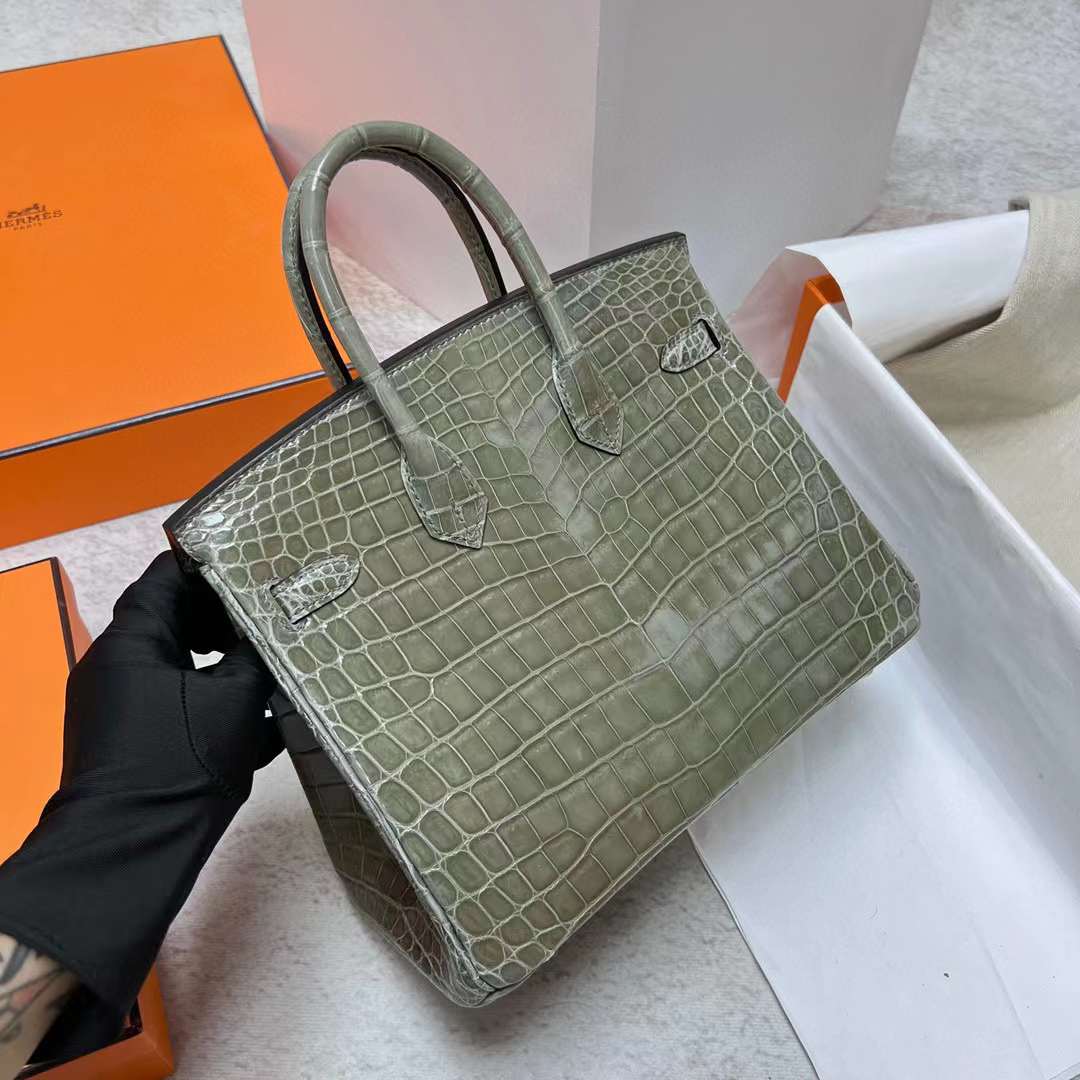 Hermès（爱马仕）Birkin 铂金包 亮面尼罗鳄鱼 Shiny Nilo Crocodile Ck81 斑鸠灰 金扣 25cm 全手工蜡线缝制 Ghw