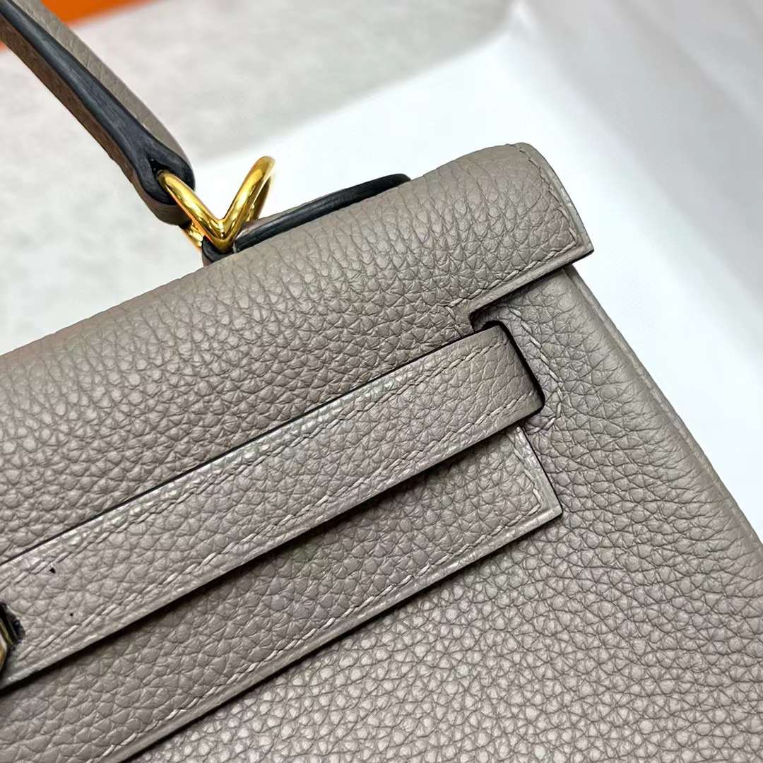 Hermès（爱马仕）Kelly 凯莉包 Togo皮 M8 沥青灰 金扣 25cm 全手工蜡线缝制 Ghw