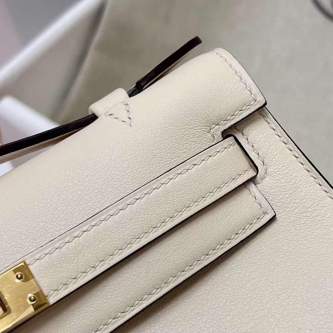 Hermès（爱马仕）Mini Kelly Pochette Swift i2 奶油白 金扣 22cm 全手工蜡线缝制 Ghw