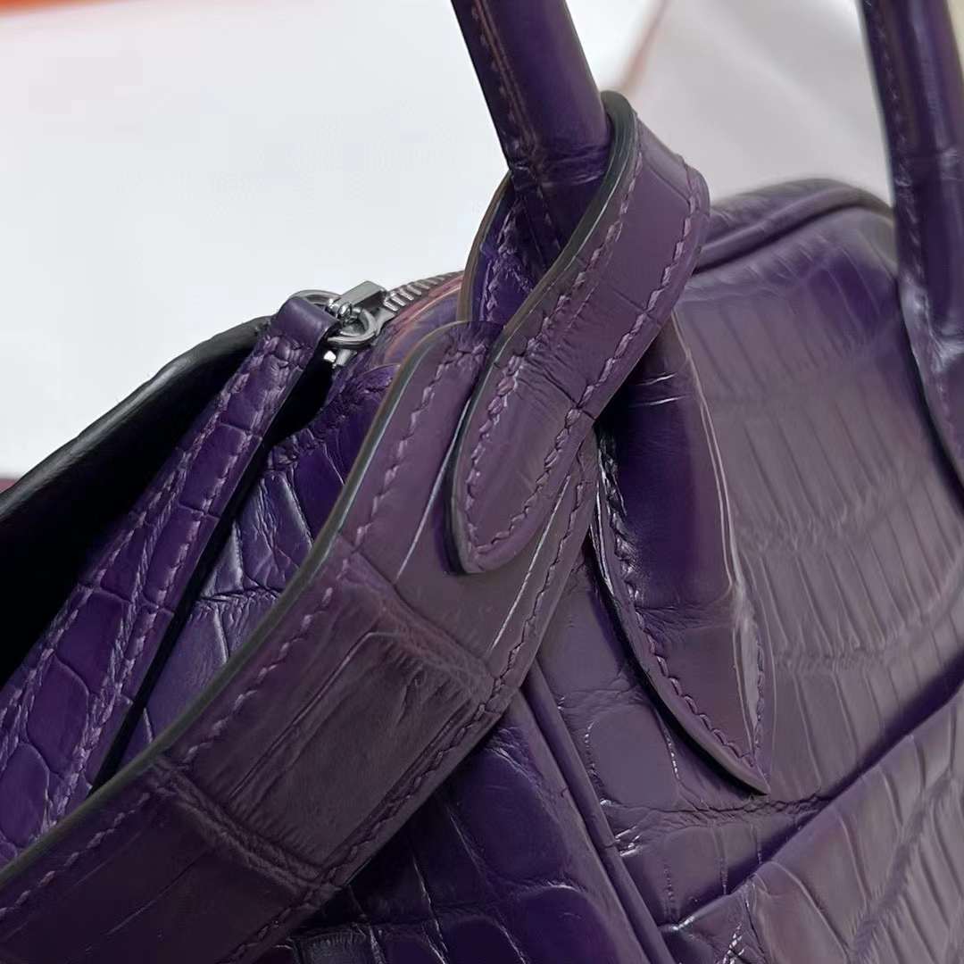 Hermès（爱马仕）Lindy 琳迪包 雾面尼罗鳄鱼 Matte Nilo Crocodile Ck95 葡萄紫 银扣 26cm 全手工蜡线缝制 Phw