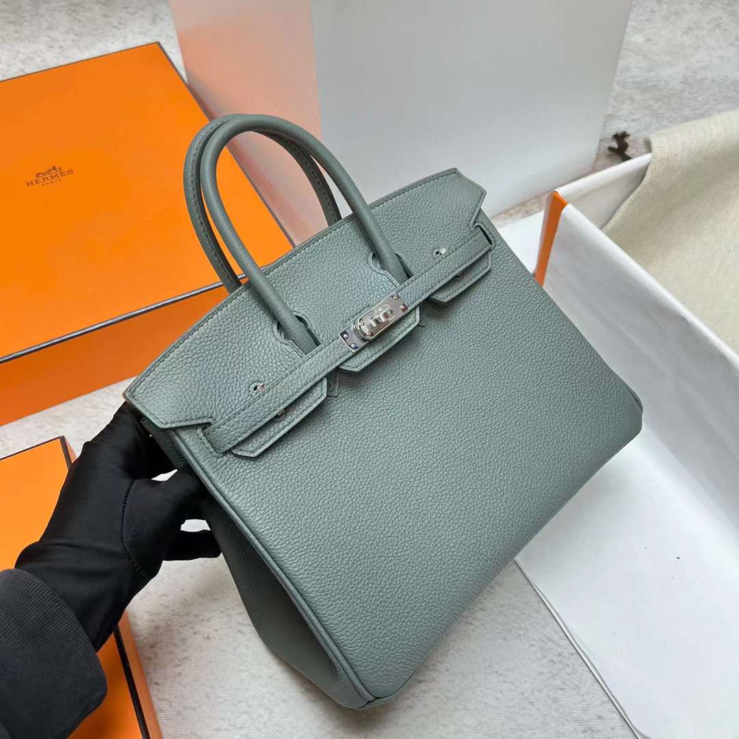 Hermès（爱马仕）Birkin 铂金包 Togo皮 Cc63 杏绿色 银扣 25cm 全手工蜡线缝制 Phw