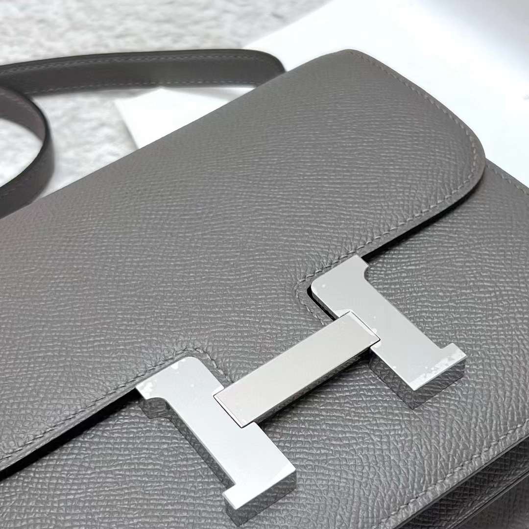 Hermès（爱马仕）Constance 康斯坦斯 19-1 Epsom 0L 积雨云灰 银扣 19cm 全手工蜡线缝制 Phw