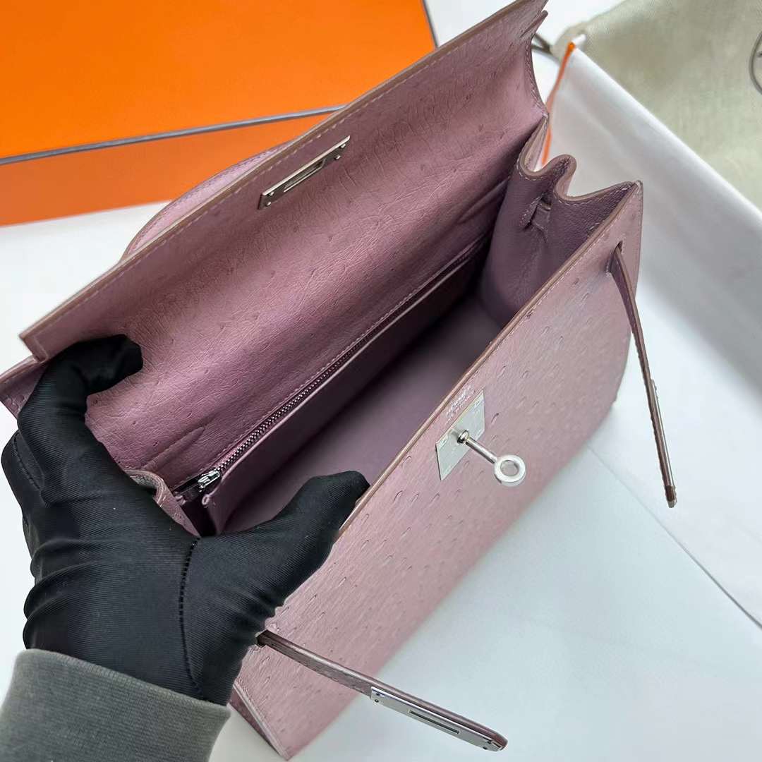 Hermès（爱马仕）Kelly 凯莉包 Ostrich 进口鸵鸟皮 5H 薰衣草紫色 银扣 28cm 全手工蜡线缝制 Phw