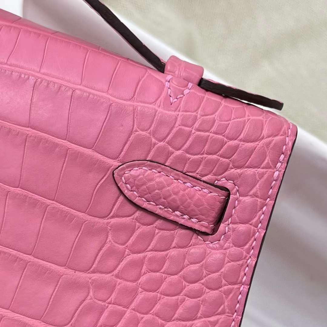Hermès（爱马仕）Mini Kelly Pochette 雾面美洲鳄鱼 Matte Alligator Crocodile 5P 樱花粉 金扣 22cm Ghw