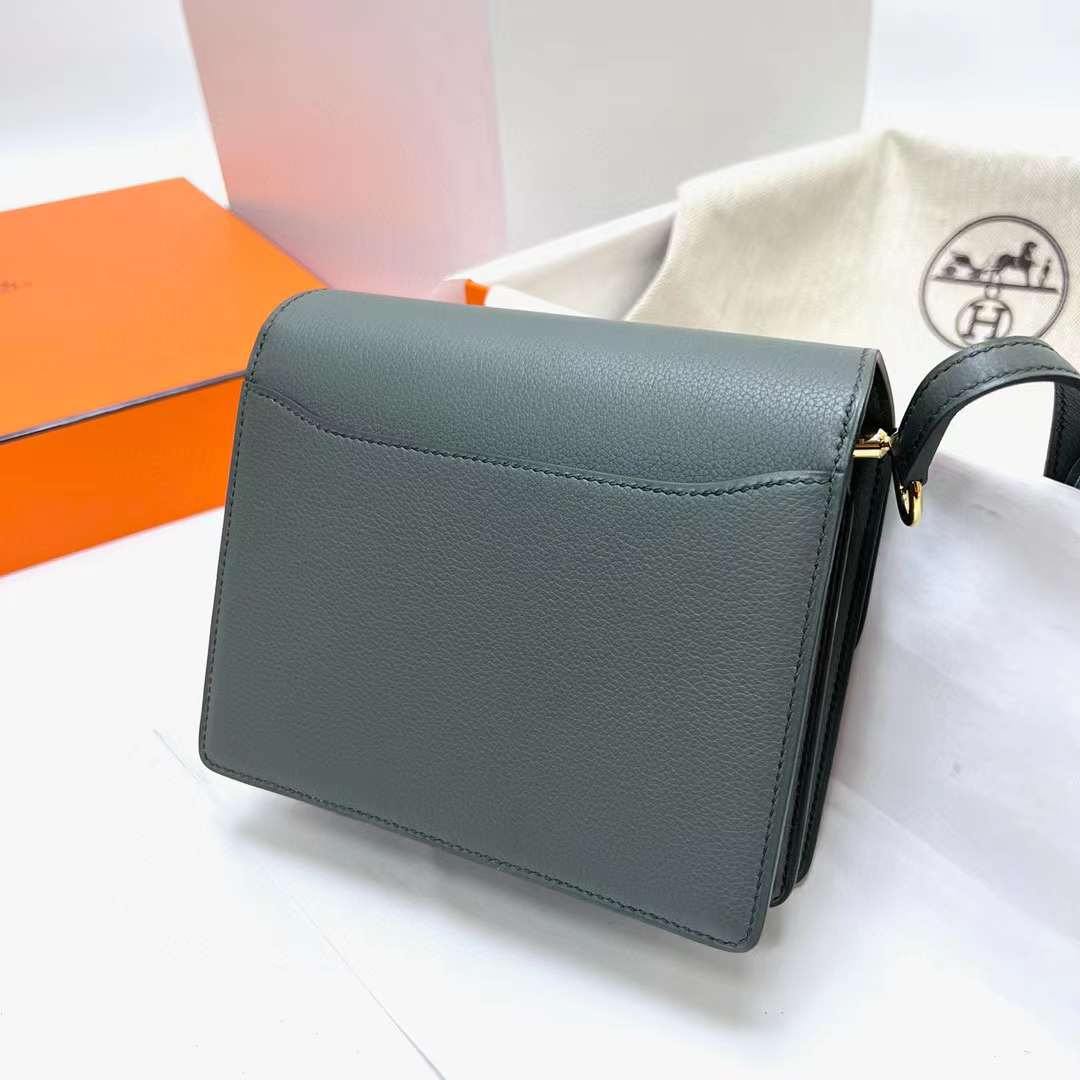 Hermès（爱马仕）Roulis 猪鼻子 Evercolor Cc63 杏绿色 金扣 18cm 全手工蜡线缝制 Ghw