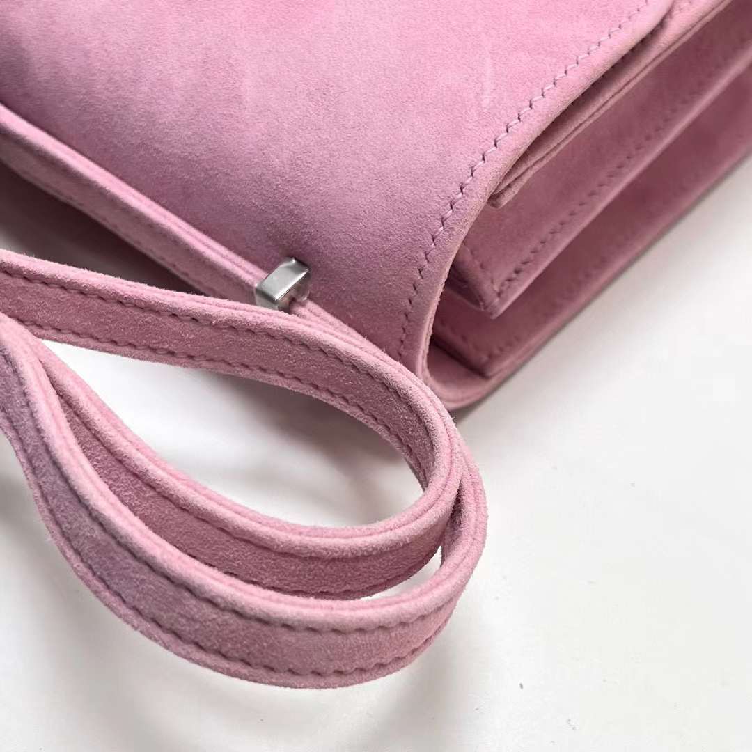 Hermès（爱马仕）Constance 空姐包 Suede 进口麂皮 玫瑰粉 银扣 19cm 全手工蜡线缝制 Phw
