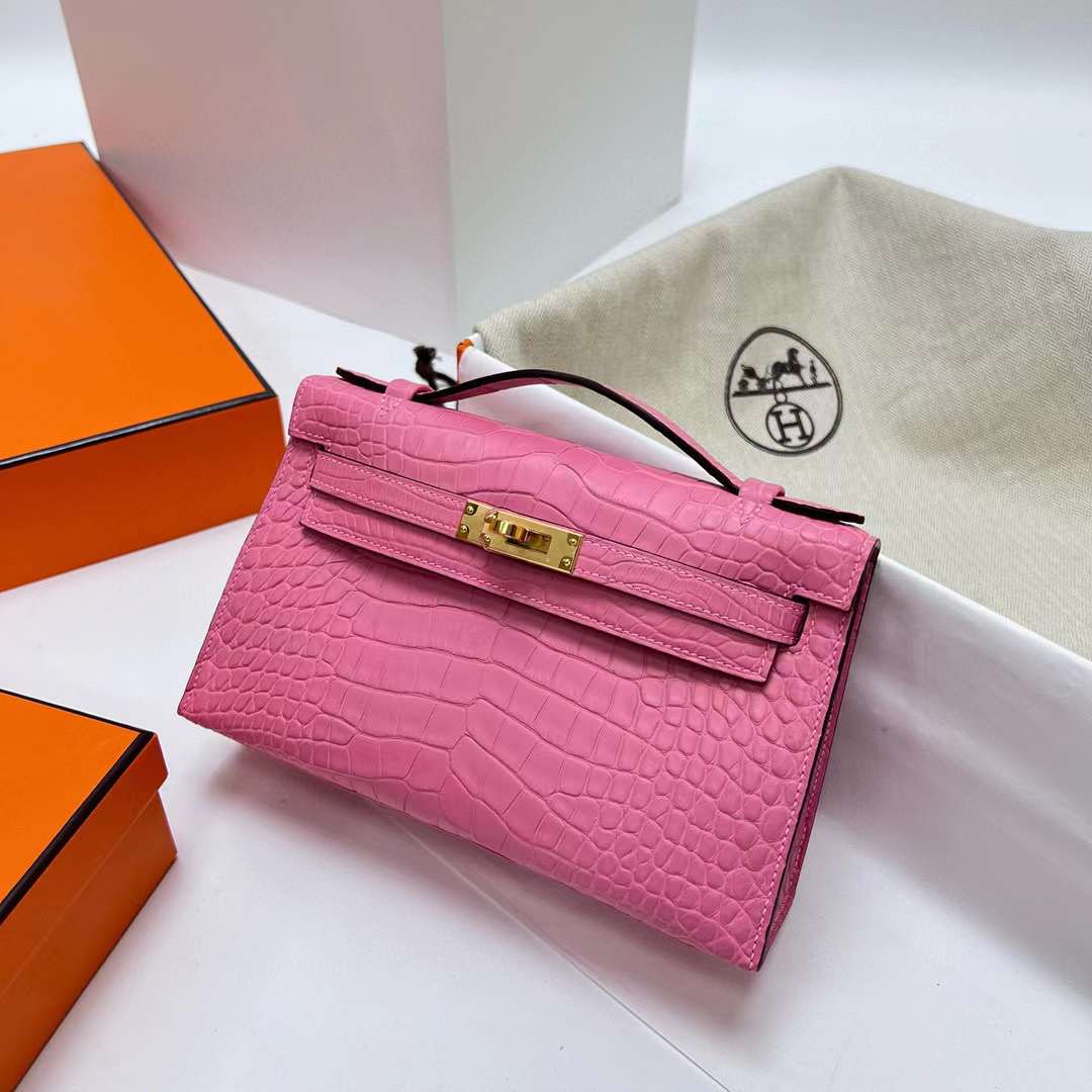 Hermès（爱马仕）Mini Kelly Pochette 雾面美洲鳄鱼 Matte Alligator Crocodile 5P 樱花粉 金扣 22cm Ghw