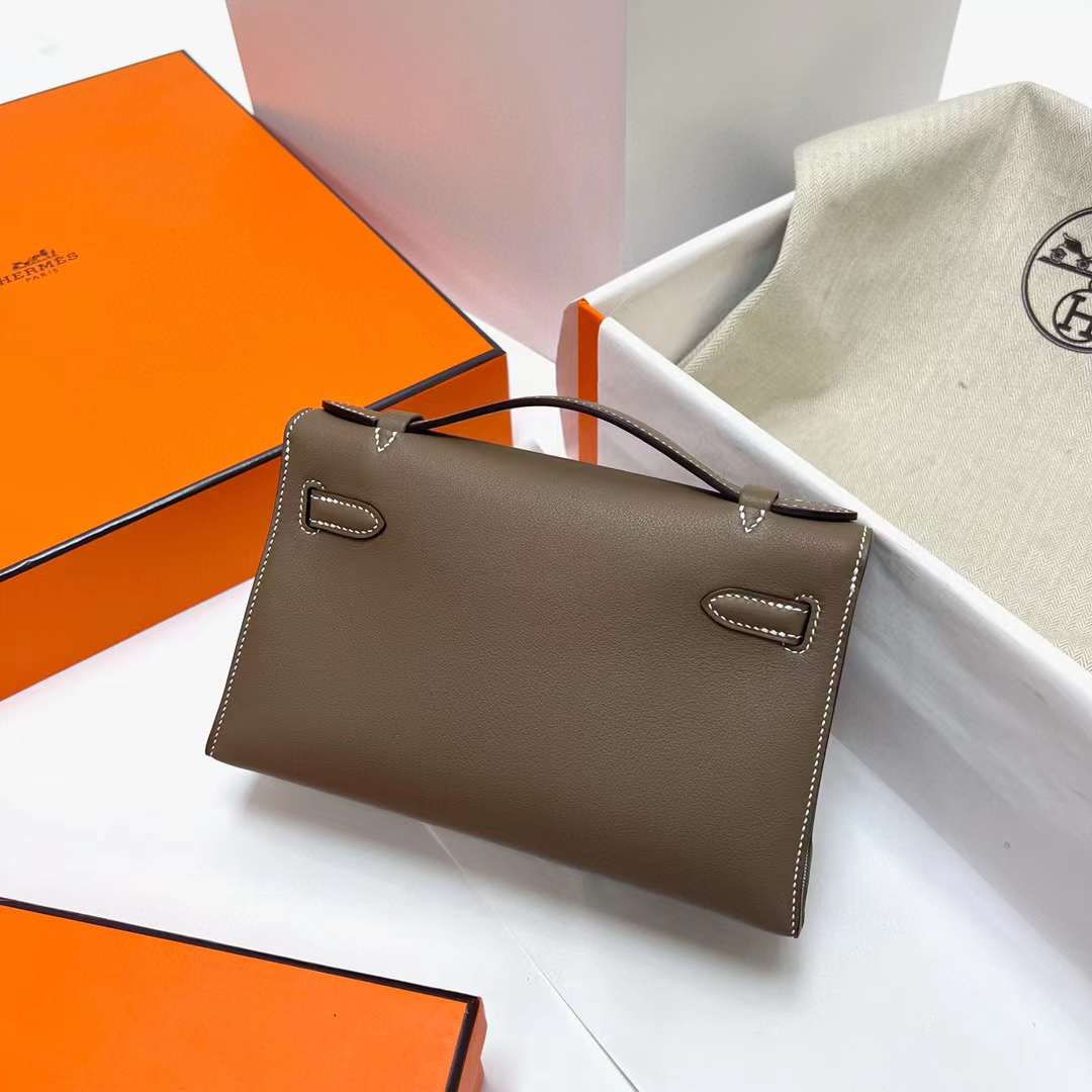 Hermès（爱马仕）Mini Kelly Pochette Swift Ck18 大象灰 内拼 9D 琥珀黄 银扣 22cm 全手工蜡线缝制 phw