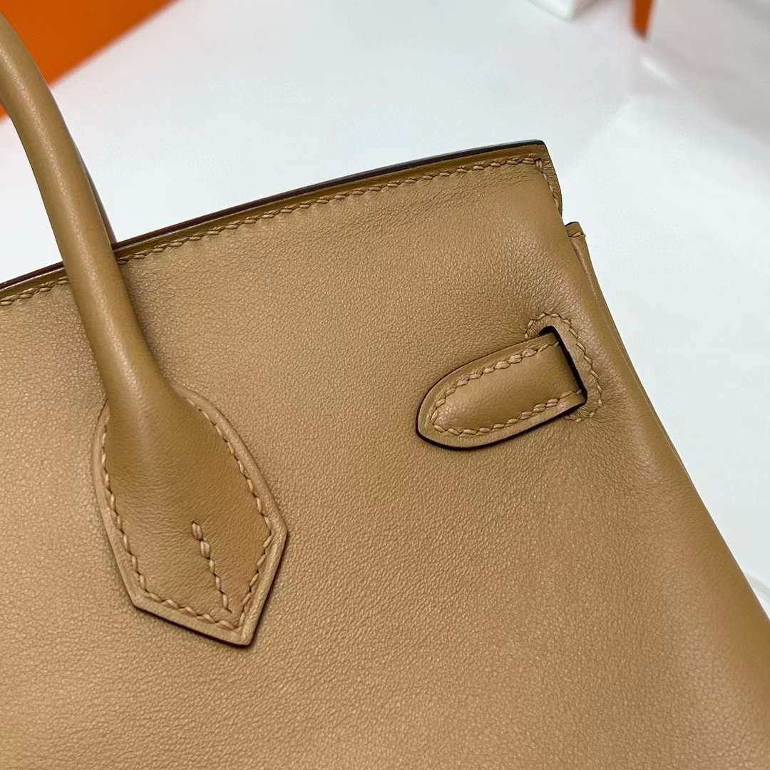 Hermès（爱马仕）Birkin 铂金包 Swift 0M 奶茶色 金扣 25cm 全手工蜡线缝制 Ghw