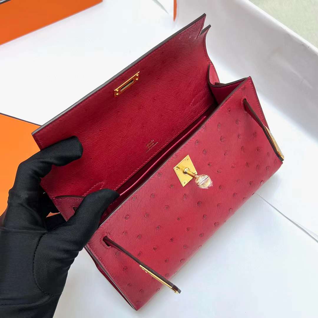 Hermès（爱马仕）Mini Kelly Pochette Ostrich 鸵鸟皮 Ck53 大红色 金扣 22cm 全手工蜡线缝制 Ghw