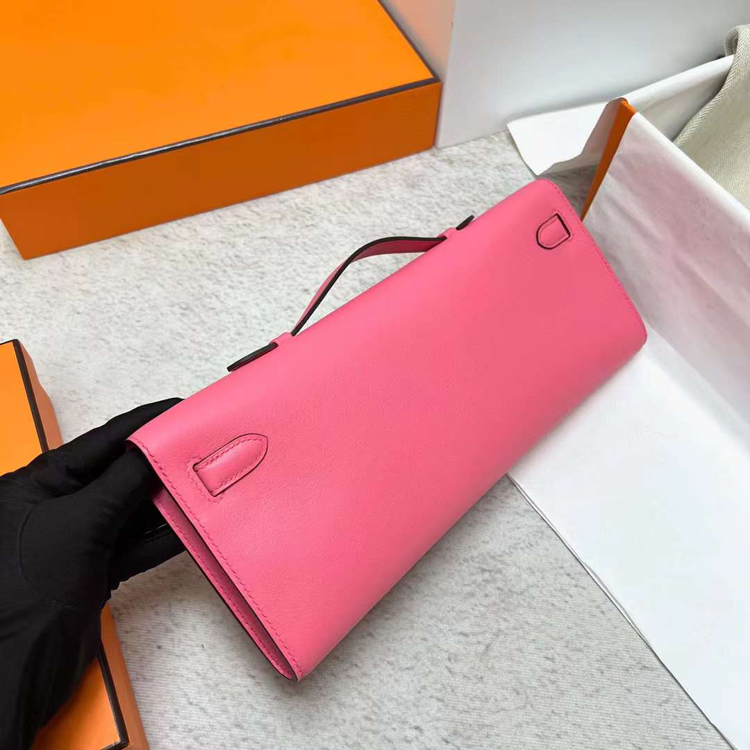 Hermès（爱马仕）Kelly cut Swift 8w 新唇膏粉 金扣 31cm 全手工蜡线缝制 Ghw