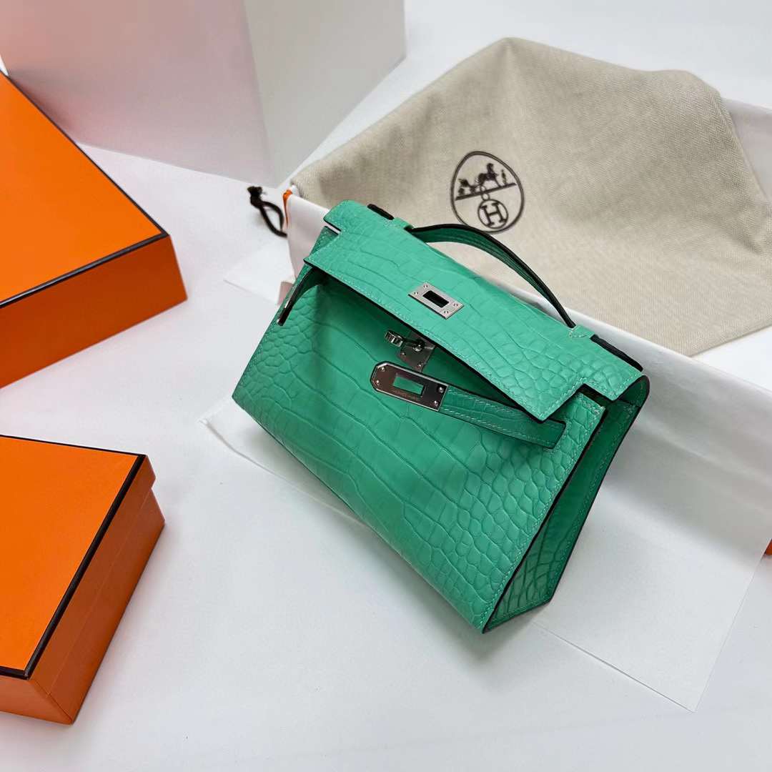 Hermès（爱马仕）Mini Kelly Pochette 雾面美洲鳄鱼 Matte Alligator Crocodile 6W 薄荷绿 银扣 22cm Phw