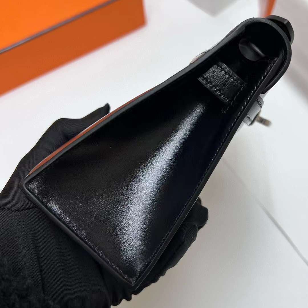 Hermès（爱马仕）Mini Kelly Pochette Box皮 Ck89 黑色 银扣 22cm 全手工蜡线缝制 phw