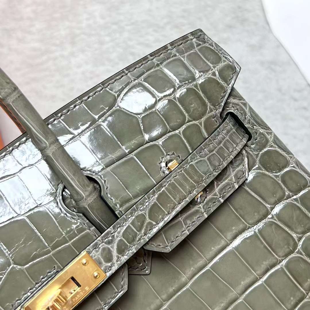 Hermès（爱马仕）Birkin 铂金包 亮面尼罗鳄鱼 Shiny Nilo Crocodile Ck81 斑鸠灰 金扣 25cm 全手工蜡线缝制 Ghw
