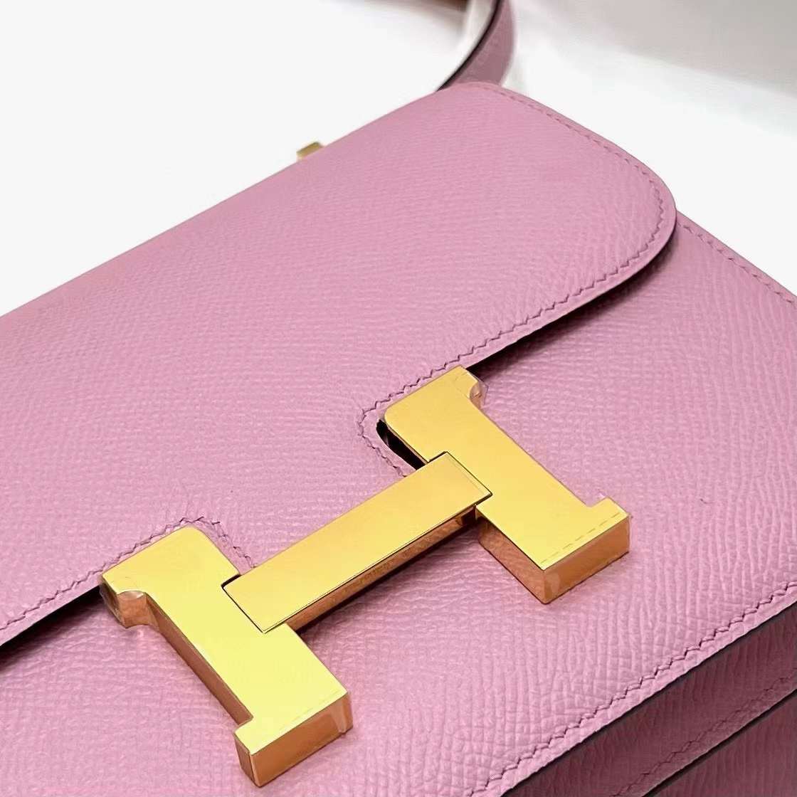 Hermès（爱马仕）Constance 空姐包 Epsom X9 锦葵紫 金扣 19cm 全手工蜡线缝制 Ghw