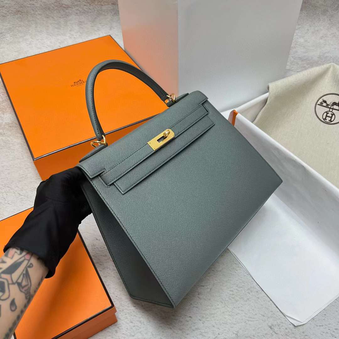 Hermès（爱马仕）Kelly 凯莉包 Epsom Cc63 杏绿色 金扣 28cm 全手工蜡线缝制 Ghw