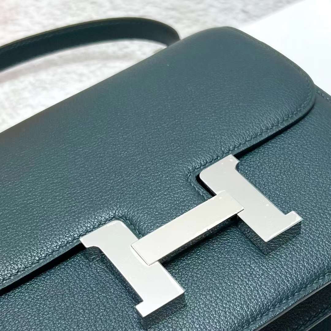 Hermès（爱马仕）Constance 康斯坦斯 Evercolor 6O 松柏绿 银扣 19cm 全手工蜡线缝制 Phw