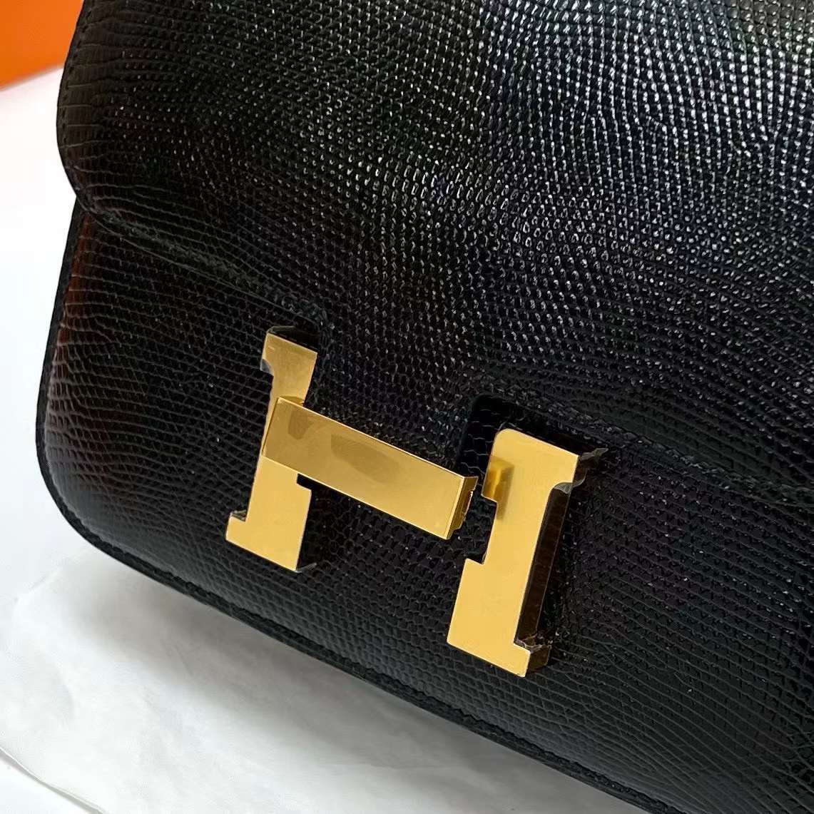 Hermès（爱马仕）Constance 康康 Lizard 进口蜥蜴皮 Ck89 黑色 金扣 19cm 全手工蜡线缝制 Ghw